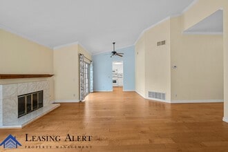 19981 Ave Of The Oaks in Santa Clarita, CA - Building Photo - Building Photo