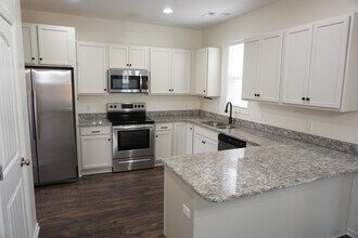 9343 Cassadine Ct in Leland, NC - Building Photo - Building Photo