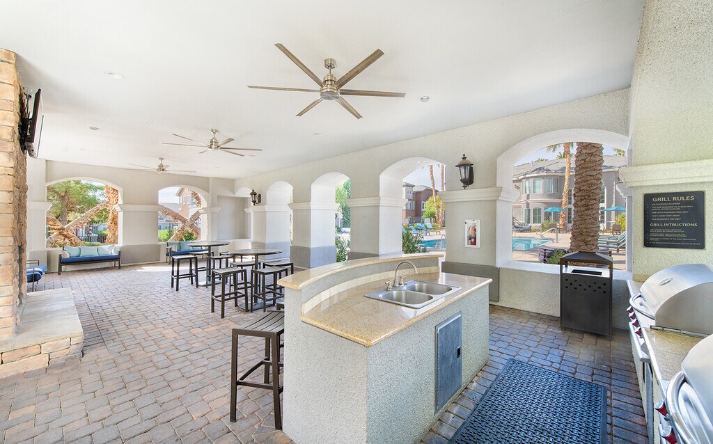 Colonial Grand at Palm Vista Apartments in North Las Vegas, NV