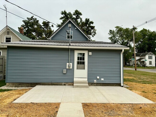 925 W Market St in Bluffton, IN - Building Photo - Building Photo