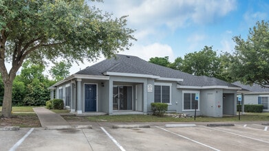 The Cove at Heatherwilde - (62 & Older) in Pflugerville, TX - Building Photo - Building Photo