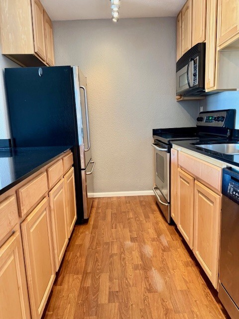 155 Sharene Ln in Walnut Creek, CA - Building Photo