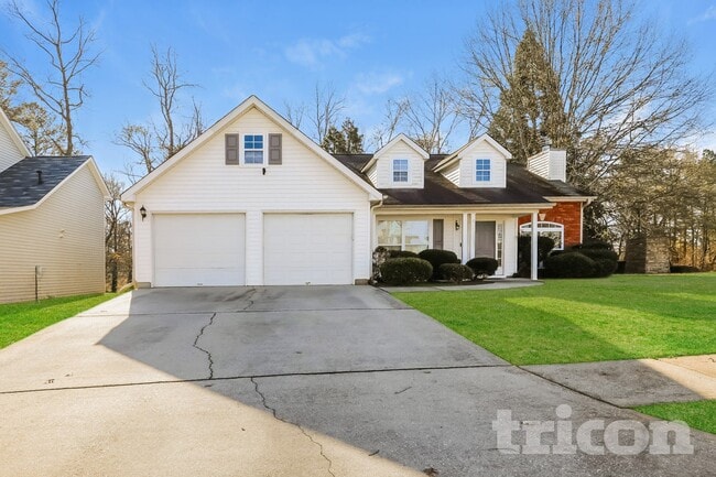 property at 4875 Larkspur Ln