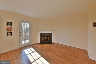 134 Yorkshire Way in Hatboro, PA - Building Photo - Building Photo