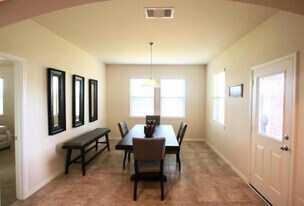 2227 Leonetti Ln in Rosenberg, TX - Building Photo