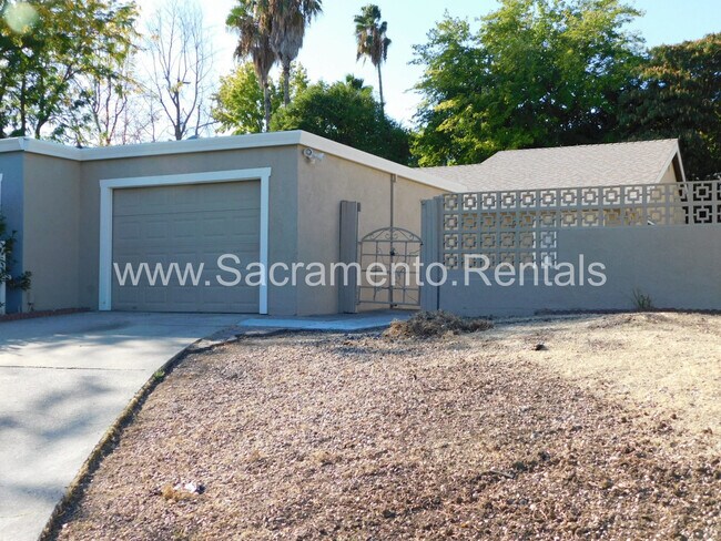 property at 2529 S Whitney Blvd