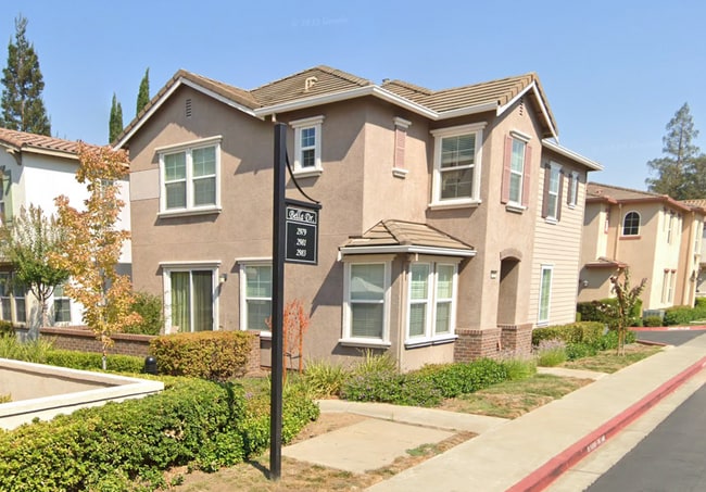 2985 Bella Dr in Concord, CA - Foto de edificio - Building Photo
