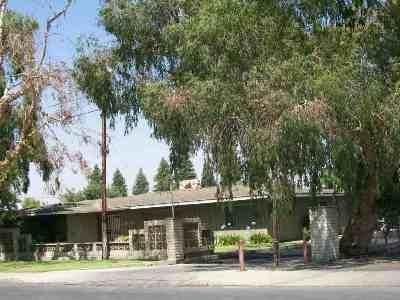 3930 Jewett Ave in Bakersfield, CA - Foto de edificio - Building Photo