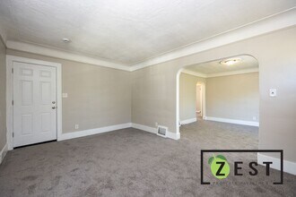 15767 Pinehurst St in Detroit, MI - Building Photo - Building Photo
