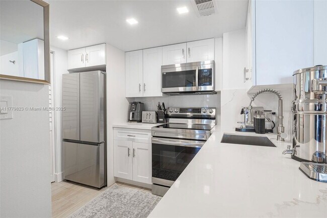 property at 770 Claughton Island Dr