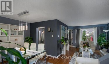 61 Flowertree Crescent in Ottawa, ON - Building Photo - Building Photo