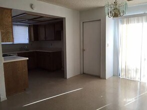 932 Kinnett Ave in Ridgecrest, CA - Building Photo - Building Photo