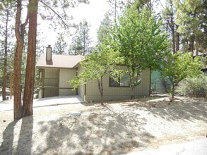 42622 Avalon Rd in Big Bear Lake, CA - Building Photo - Building Photo