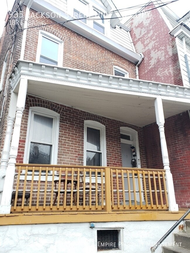 property at 935 Jackson St