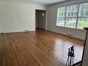 250 Brighton Rd NE in Atlanta, GA - Building Photo - Building Photo
