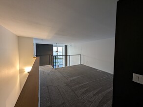 2121 S Kinnickinnic Ave, Unit 111 in Milwaukee, WI - Building Photo - Building Photo