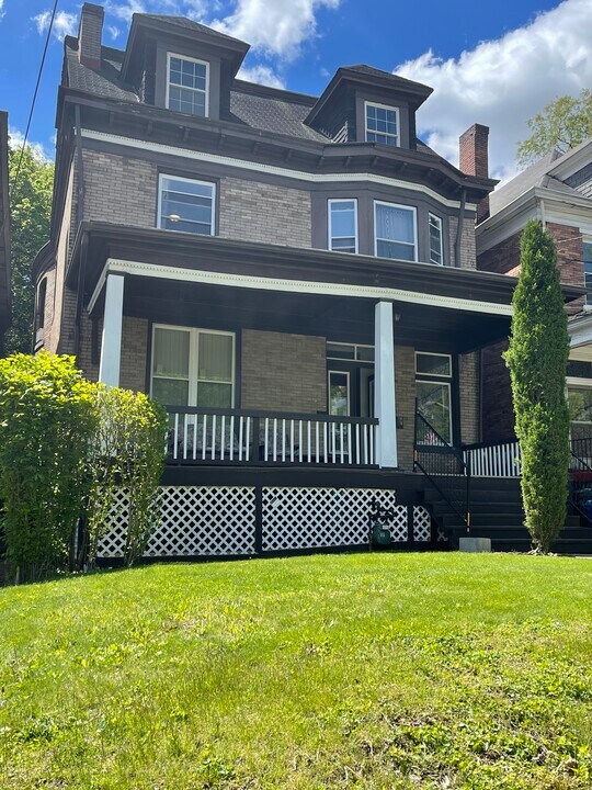 5706 Darlington Rd in Pittsburgh, PA - Building Photo