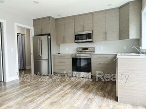 238-238 Lost Creek Place in Kelowna, BC - Building Photo - Building Photo