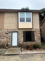 413 Sea Rover Ln NW in Fort Walton Beach, FL - Building Photo
