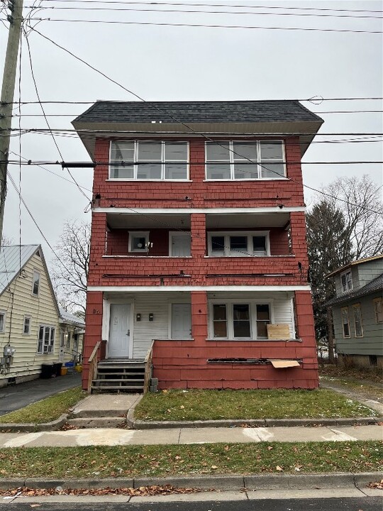 80 Baker St in Johnson City, NY - Building Photo