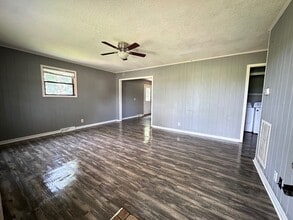 821 Glendale Rd in Murray, KY - Foto de edificio - Building Photo