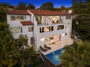 2260 Maravilla Dr in Los Angeles, CA - Building Photo - Building Photo