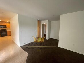 3081 Bright St in Tulare, CA - Building Photo - Building Photo