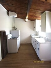 4984 Hessel Rd in Sebastopol, CA - Building Photo - Building Photo