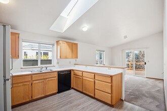 1081 SW Tobias Way in Beaverton, OR - Building Photo - Building Photo