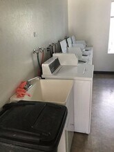 4888 Clayton Rd in Concord, CA - Building Photo - Building Photo