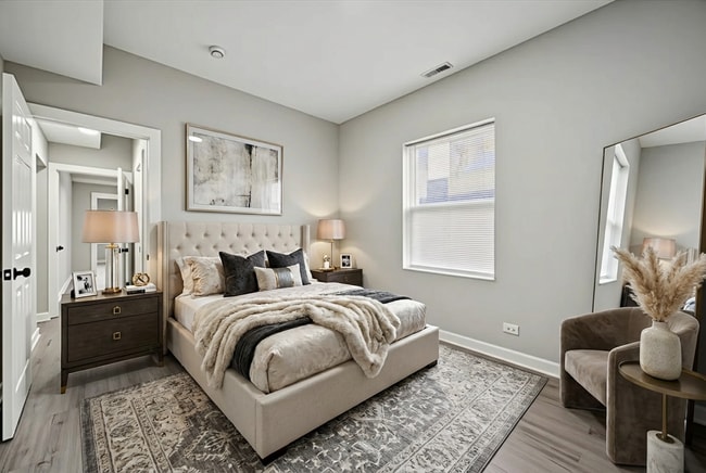 8018 S Harvard Ave, Unit 1 in Chicago, IL - Building Photo - Building Photo