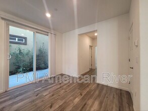 6025 Dragon Hawk Pl in Roseville, CA - Building Photo - Building Photo