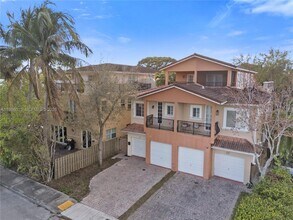 819 SW 7th Ave in Fort Lauderdale, FL - Building Photo - Building Photo