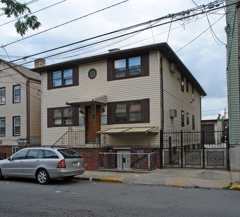 173 Oliver St in Newark, NJ - Building Photo