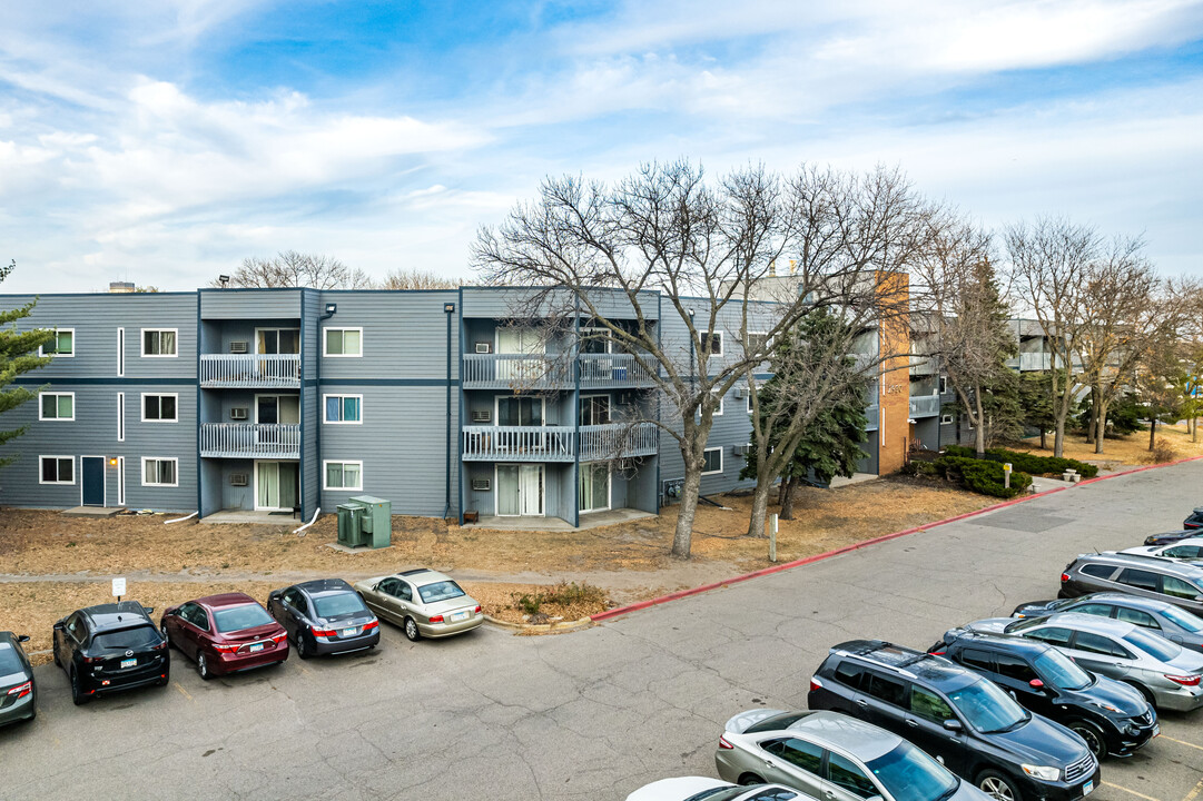 Park Square in Minneapolis, MN - Building Photo