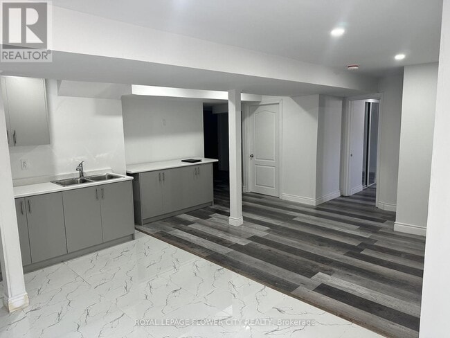 47 Sparta Dr in Brampton, ON - Building Photo - Building Photo