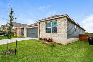 341 Madrid in Kyle, TX - Building Photo