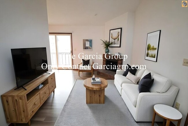 property at 3712 S Kelly Ave