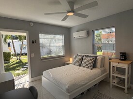 11050 Biscayne Blvd in Miami, FL - Building Photo