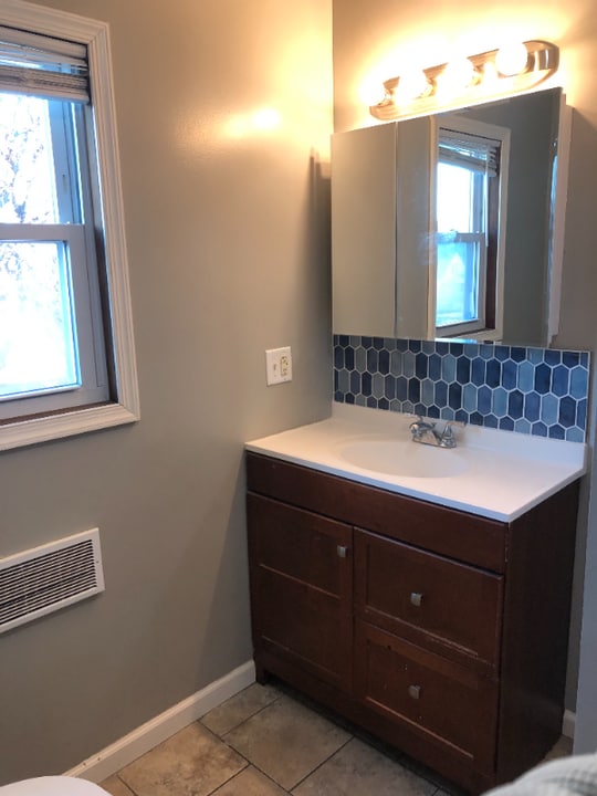21 S Loveland Ave in Kingston, PA - Building Photo