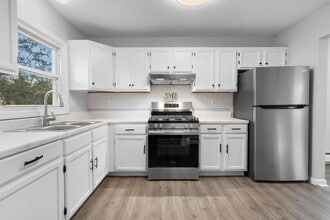 670 Middletown Ave, Unit 670 Middletown Ave in New Haven, CT - Building Photo - Building Photo