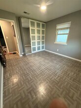 504 Sams St in Taylor, TX - Building Photo - Building Photo