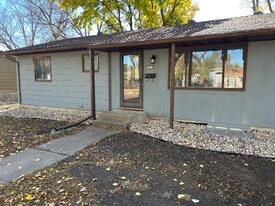 1809 W 37th St in Sioux Falls, SD - Building Photo