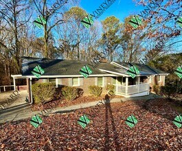 261 Ridgeway Rd in Canton, GA - Foto de edificio - Building Photo