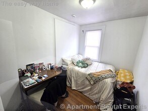 273 Cardinal Medeiros Ave, Unit #1 in Cambridge, MA - Building Photo - Building Photo