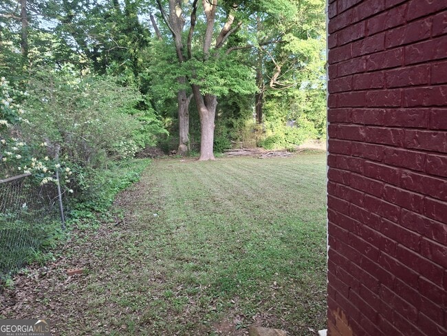 property at 947 Meadow Rock Dr