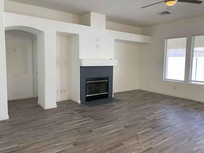 7201 Jack Russell St in Las Vegas, NV - Building Photo - Building Photo