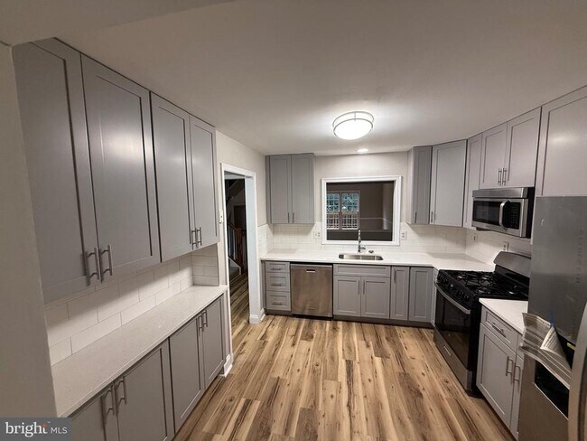 20906 Pioneer Ridge Terrace in Ashburn, VA - Building Photo - Building Photo