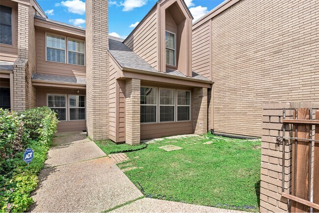 3122 Camelot Dr in Bryan, TX - Building Photo - Building Photo