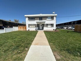 6911 W 24th Ave in Edgewater, CO - Building Photo